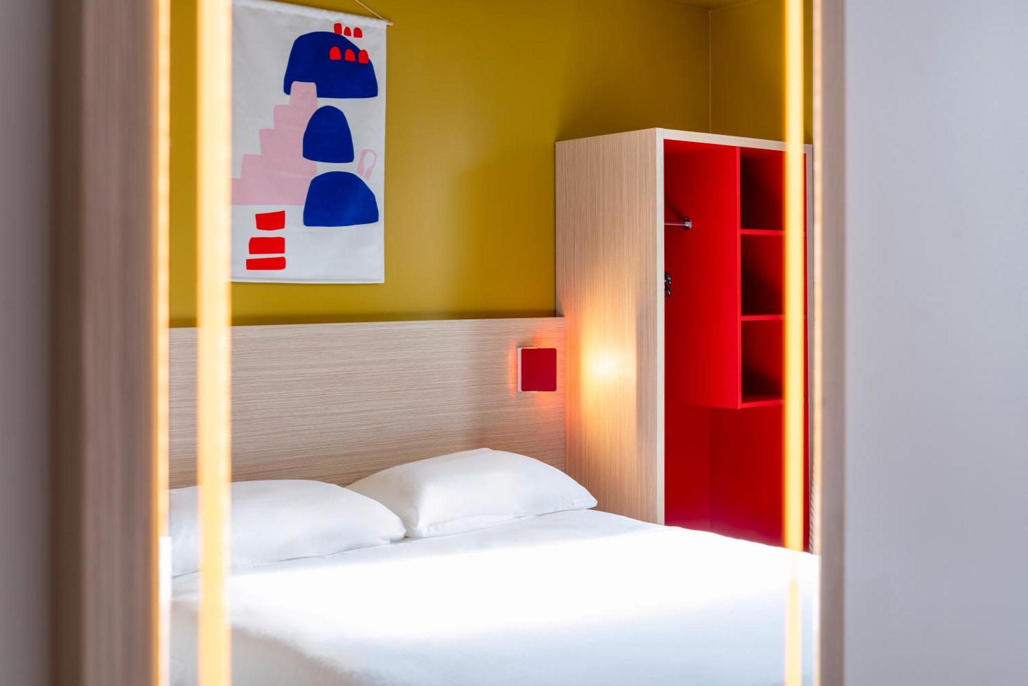 Ibis Styles Prevessin Geneve Aeroport Hotel Exterior photo