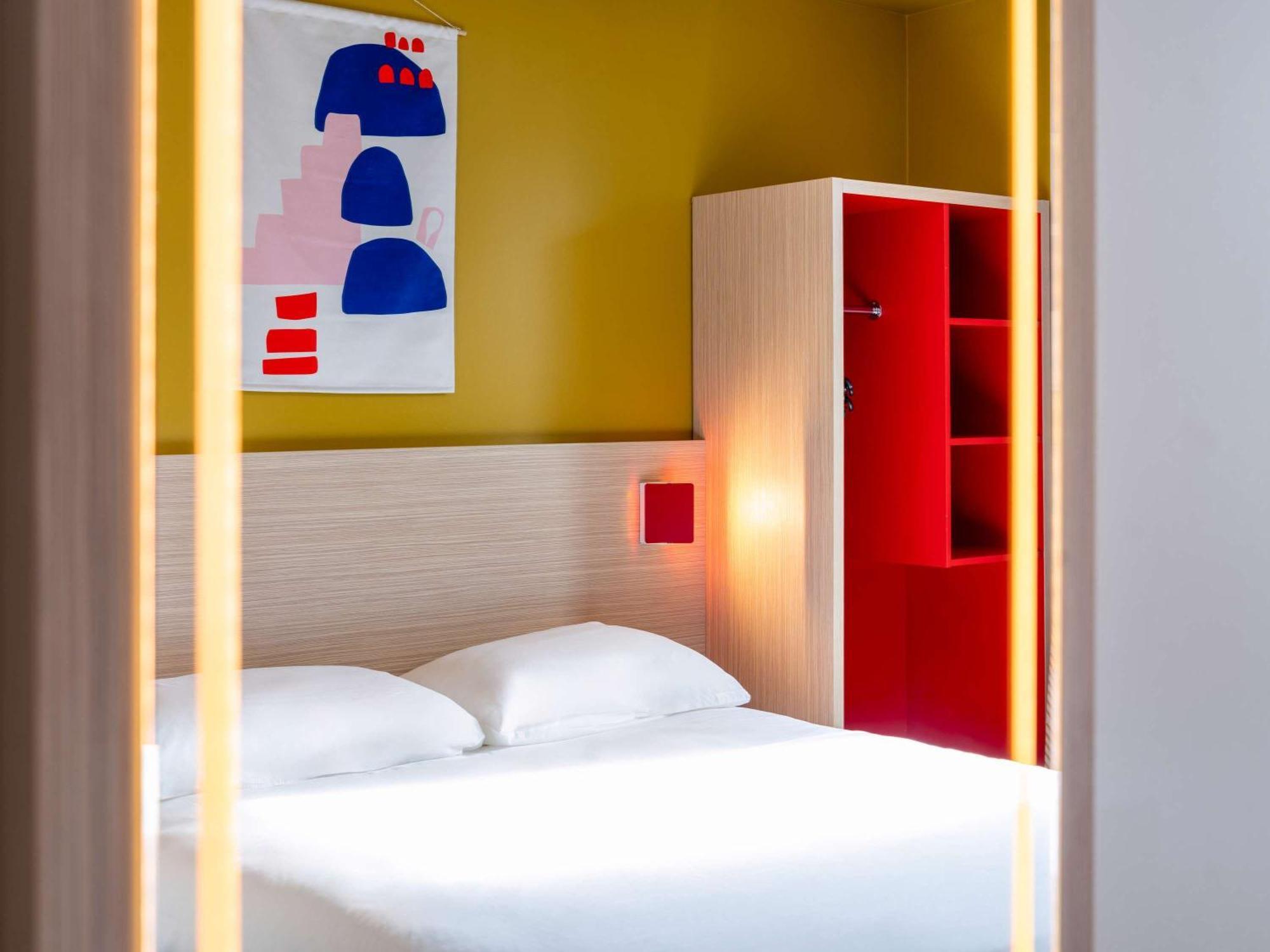 Ibis Styles Prevessin Geneve Aeroport Hotel Exterior photo